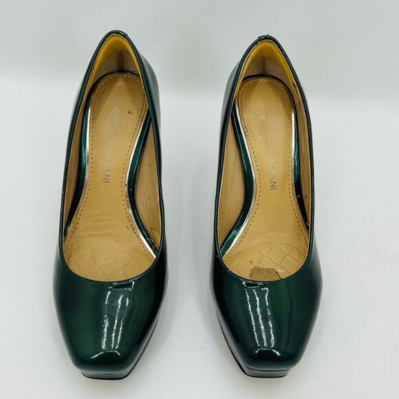 Antonio Melani Hunter Green Patent Leather Pump - Picture 3 of 10